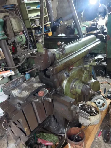 Vendo uma plaina limadora aríete 450