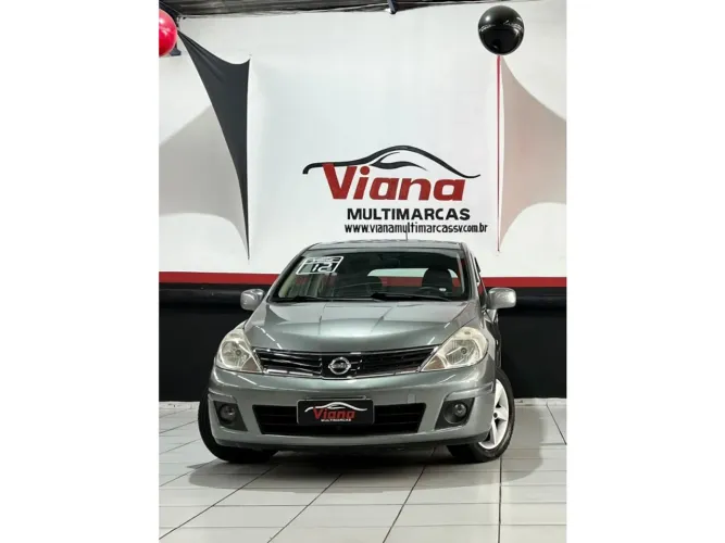 Nissan Tiida SL 1.8/1.8 Flex 16V Mec. 2012
