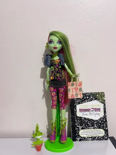 Monster high Vênus básica w1 completa