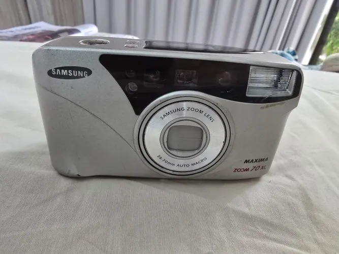 Câmera Samsung Maxima Zoon 70 XL para decoração ou reparo.