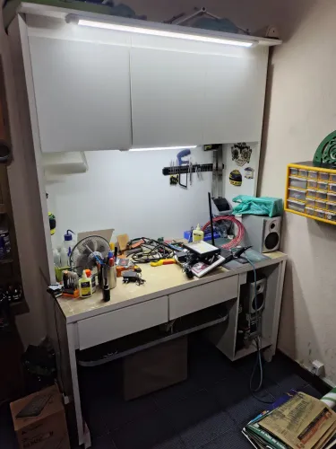Mesa / escrivaninha / Bancada