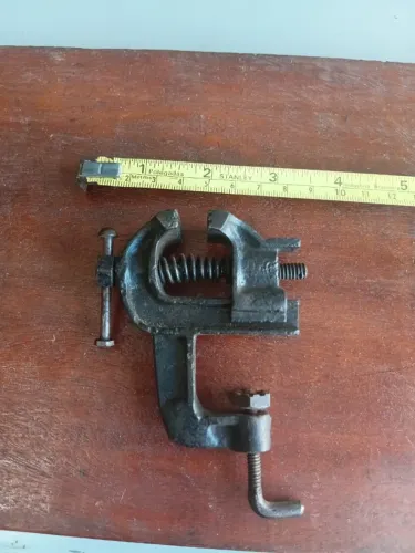 Mini Morsa Antiga de Bancada 1" Ferro Fundido Funcionando