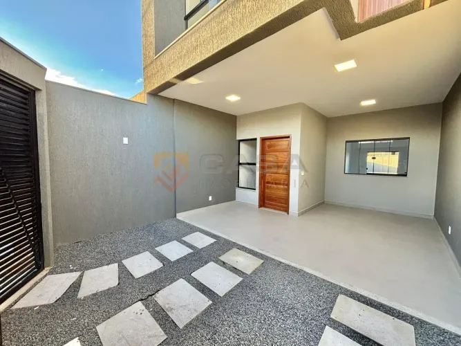 Uma casa para viver grandes momentos: Casa Duplex de 3 Quartos com Suíte e Quintal no Lote