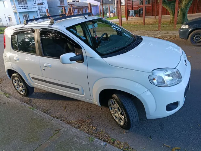 Fiat Uno Vivace/rua 1.0 EVO Fire Flex 8V 5P 2011