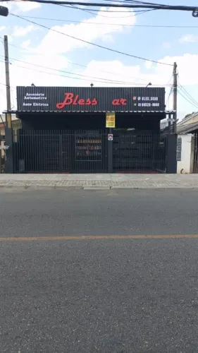 IMOVEL COMERCIAL NO SITIO CERCADO