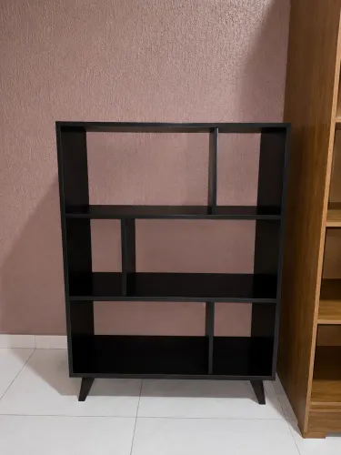 Estante Organizadora Preta Moderna - R$ 400