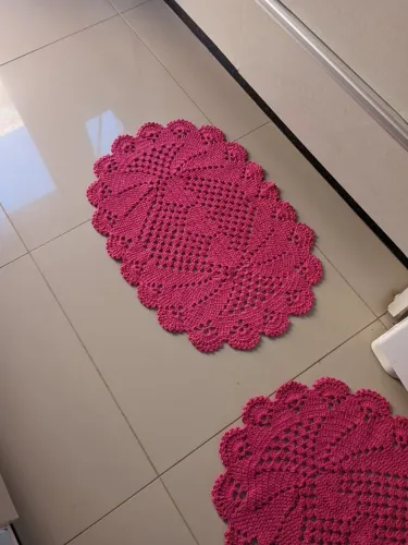 Jogo de Tapetes Pink com Corações em crochê