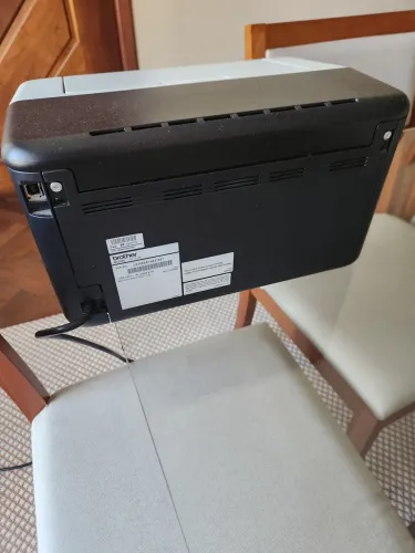 Impressora laser brother usada uma única vez