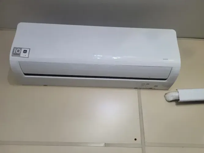 Aparelho ar condicionado - Midea - 220 V - 18000 BTUs