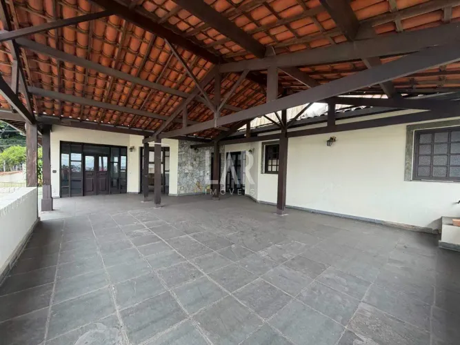 Casa à venda, 5 quartos, 2 suítes, 5 vagas, São Luiz - Belo Horizonte/MG