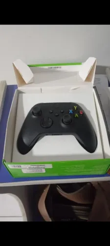 Vendo esse controle novinho na caixa interessado chamar no chat 