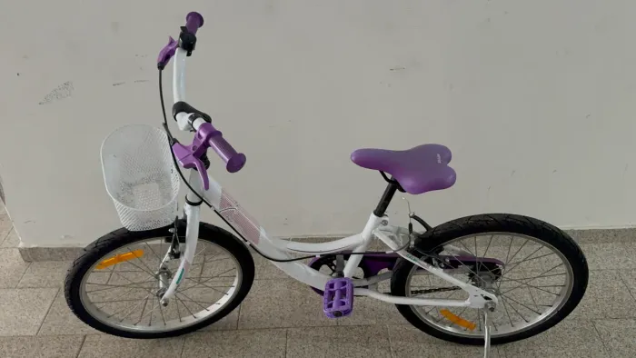 Vendo bicicleta feminina Caloi aro 20