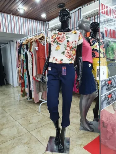 Manequins em fibra muito novos