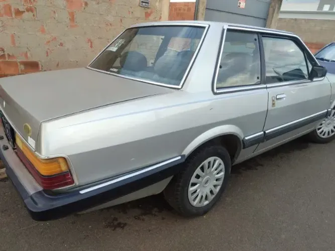Ford Del Rey Ghia 1.8 / 1.6 2P E 4P 1986