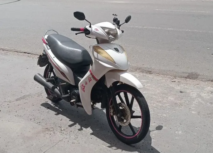 Moto Bull plus cinquentinha 