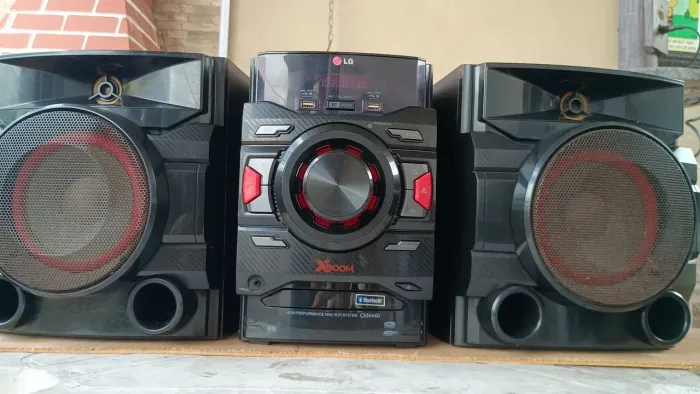 Mini system LG 440 watts RMS , Am FM, Bluetooth, Pen drive, CD, em perfeito estado