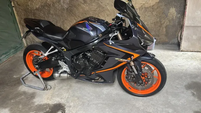 Vendo CBR 650R 2020