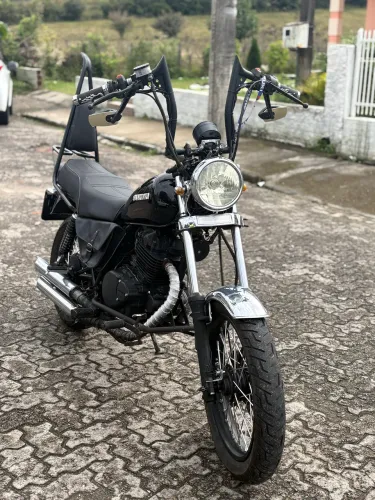 SUZUKI INTRUDER 250 - CUSTOM ÚNICA