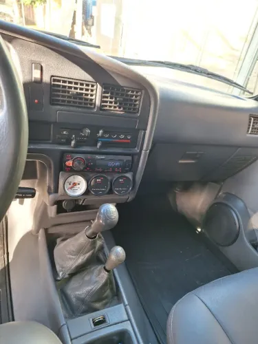 Toyota Hilux CD SR5 4X4 2.8 Diesel 1998