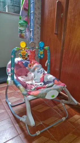 Cadeira de balanço bebê vibratória