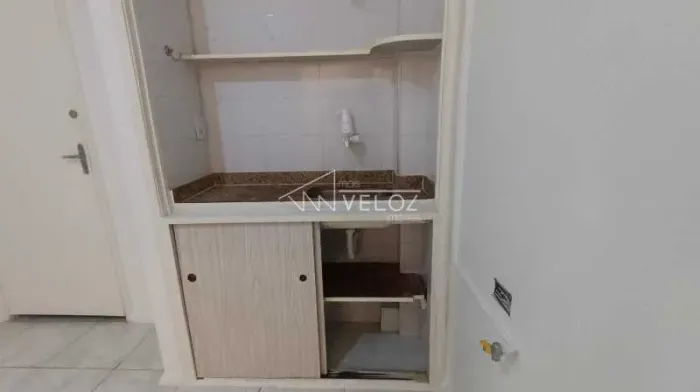 Kitnet/Conjugado - / Residencial / Centro