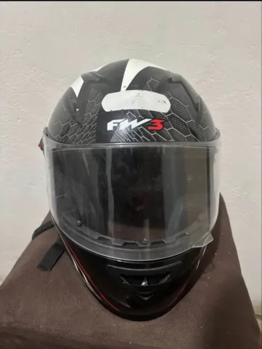 Capacete FW3.