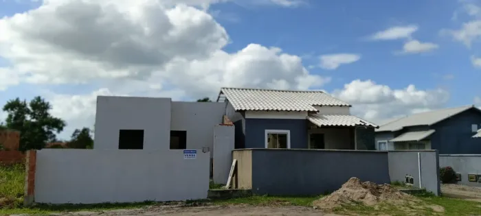 CASA COM SUÍTE - IMPERDÍVEL