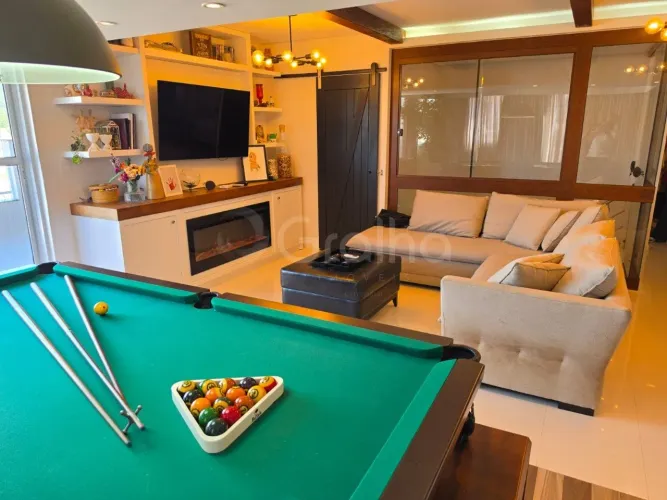 Cobertura Duplex de 223m² com 5 quartos na Trindade