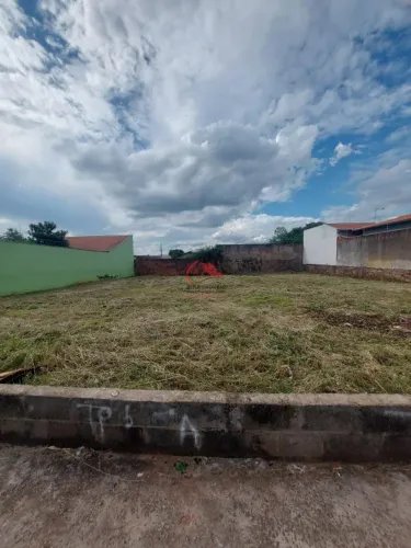2 Terrenos à Venda - 12x30m Cada - Jardim Uberaba