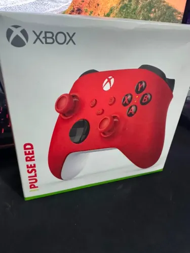 Troco - CONTROLE XBOX SERIES PULSE RED