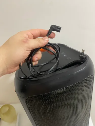 Caixa de som Partybox 100 JBL em ótimo estado
