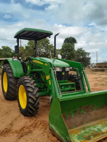 TRATOR AGRÍCOLA ?