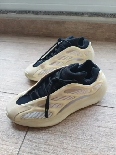 Yeezy 700 V3 | NÃO ACEITO TROCA