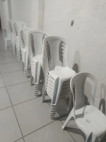 Aluguel de 36 Cadeiras para Festas, Igrejas e Eventos