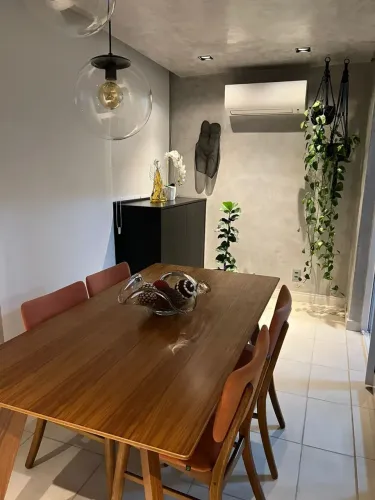 Apartamento de 52m² mobiliado, 1 dormitório, 1 banheiro, 1 vaga, depósito na Bela Cintra,