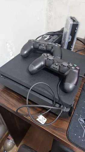 PlayStation 4 D.E.S.T.R.A.V.A.D.O
