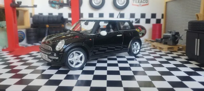 Mini Cooper 1/18