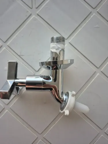 Torneira de parede para tanque com bica reta cromada UP CELITE