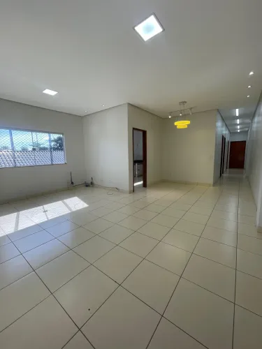 ALUGA-SE apartamento próximo à portaria da vale