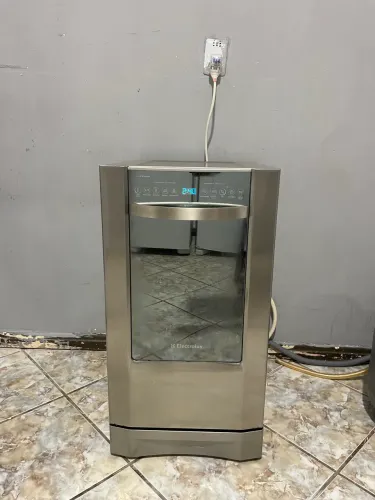 Lava louças Electrolux inox com painel digital 