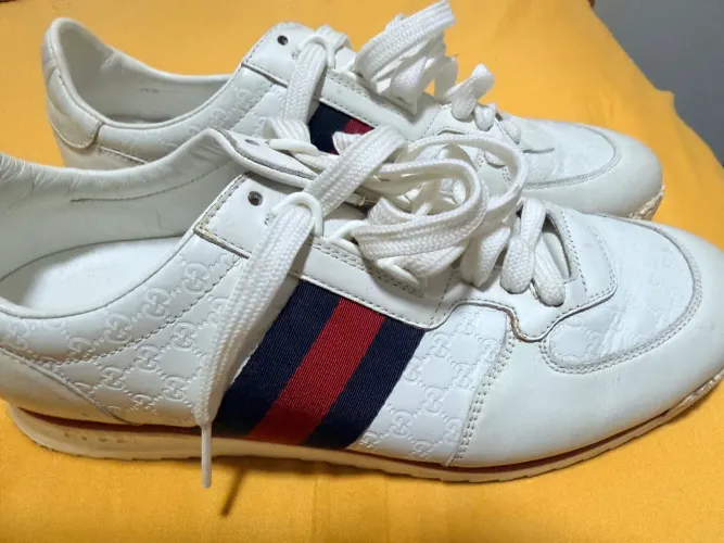 Tênis da Gucci