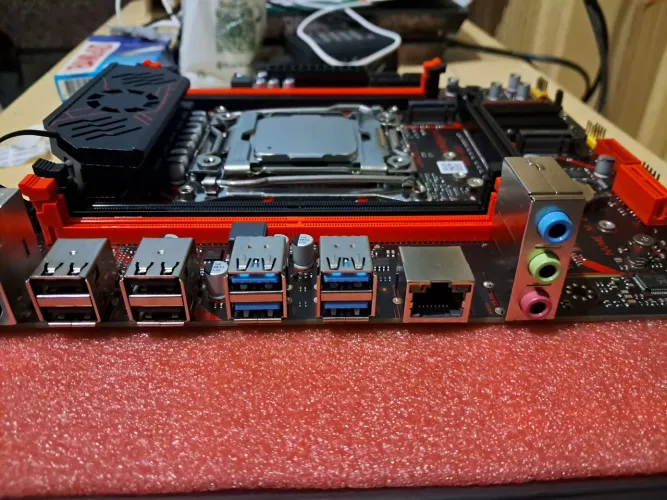 Kit X99: Placa Mãe + E5 2680 V4 + Placa wi fi