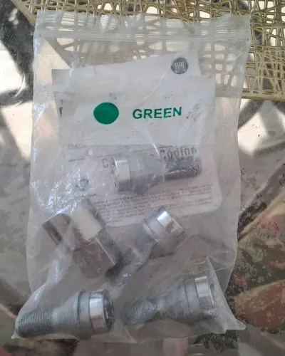 PARAFUSOS ANTI FURTO PARA RODAS JEEP E FIAT