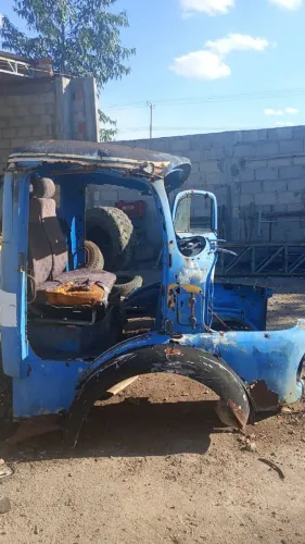 Cabine Mercedes 1113 para reforma 