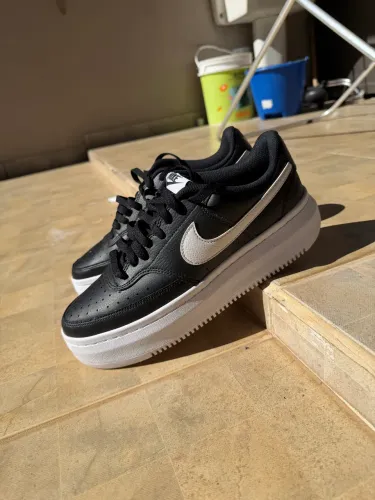 Nike court vision alta