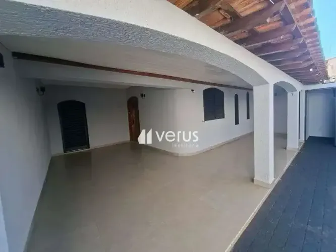 Casa para aluguel, 4 quartos, 1 suíte, 2 vagas, MARTINS - Uberlândia/MG