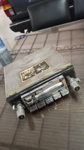 Radio TKR auto reverse (cara prata)