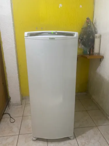 Geladeira cônsul gelo seco