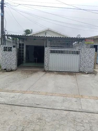 Vendo casa no bairro de Cruz das armas