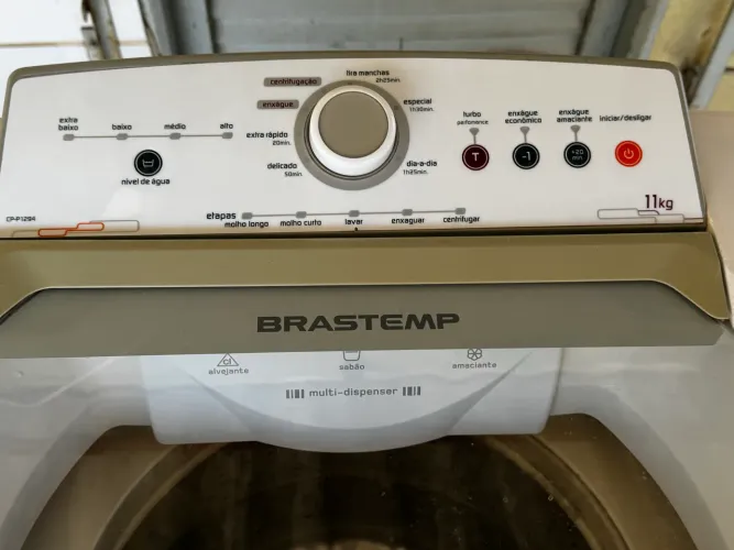 Máquina de lavar Brastemp 11kg 110v funcionando perfeito